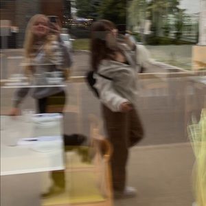 Meet your Posher, Jasmine